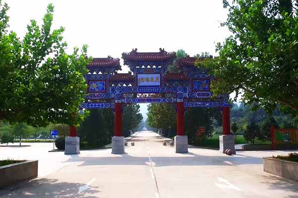  灵山宝塔陵园属于哪里？环境好吗？