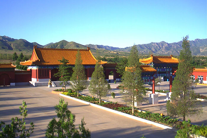  中华永久陵园是在官厅水库附近吗？购墓电话010-69708366