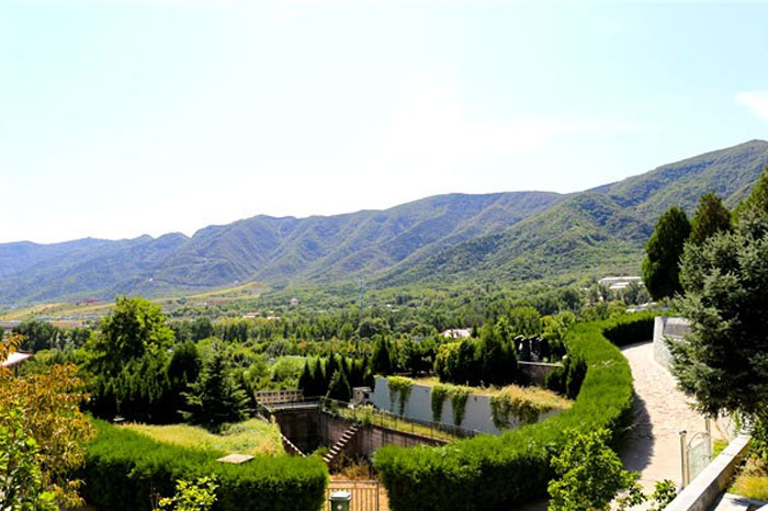  温泉墓园是在哪？环境好不好？电话010-69708366      