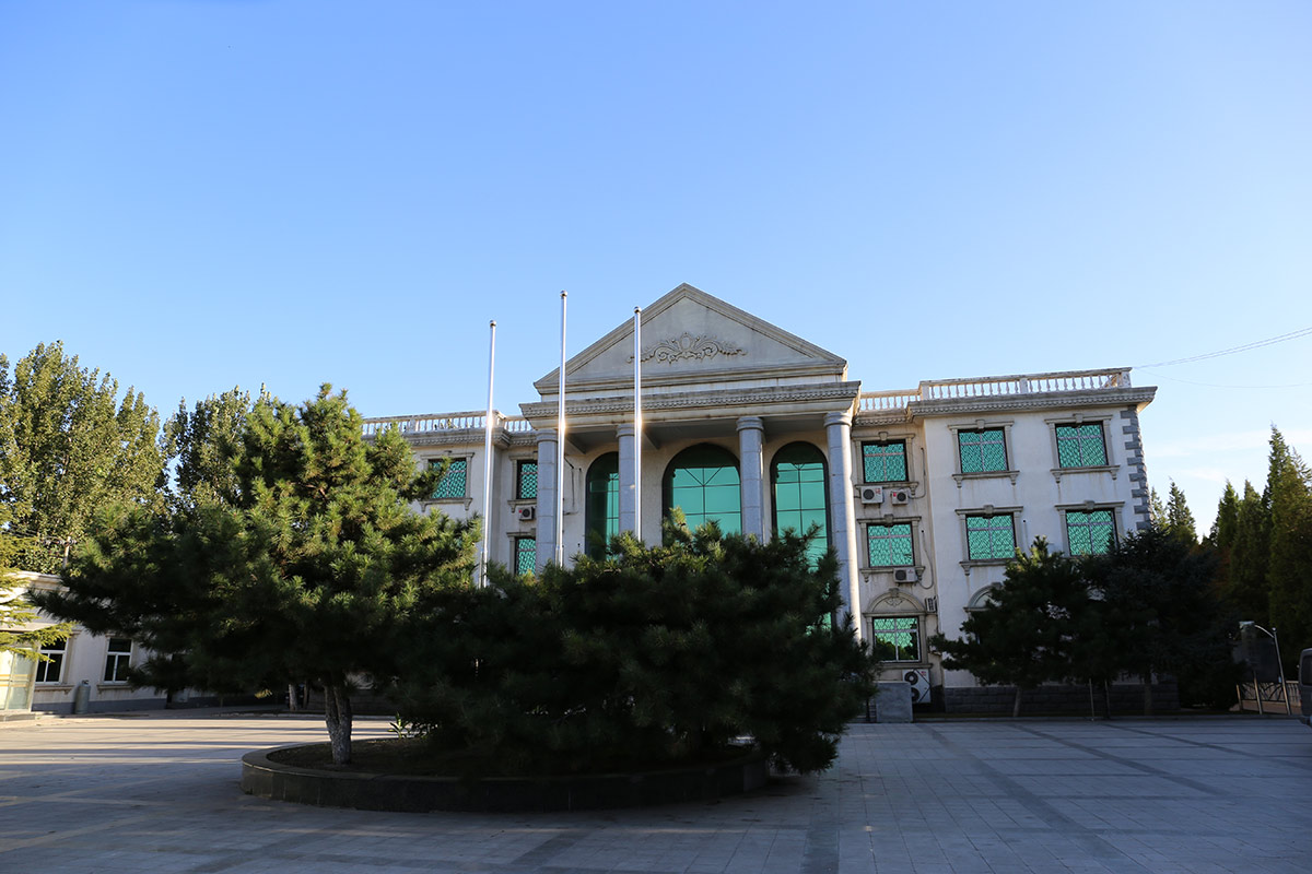  通惠陵园010-69708366碑型丰富，环境好，性价比高